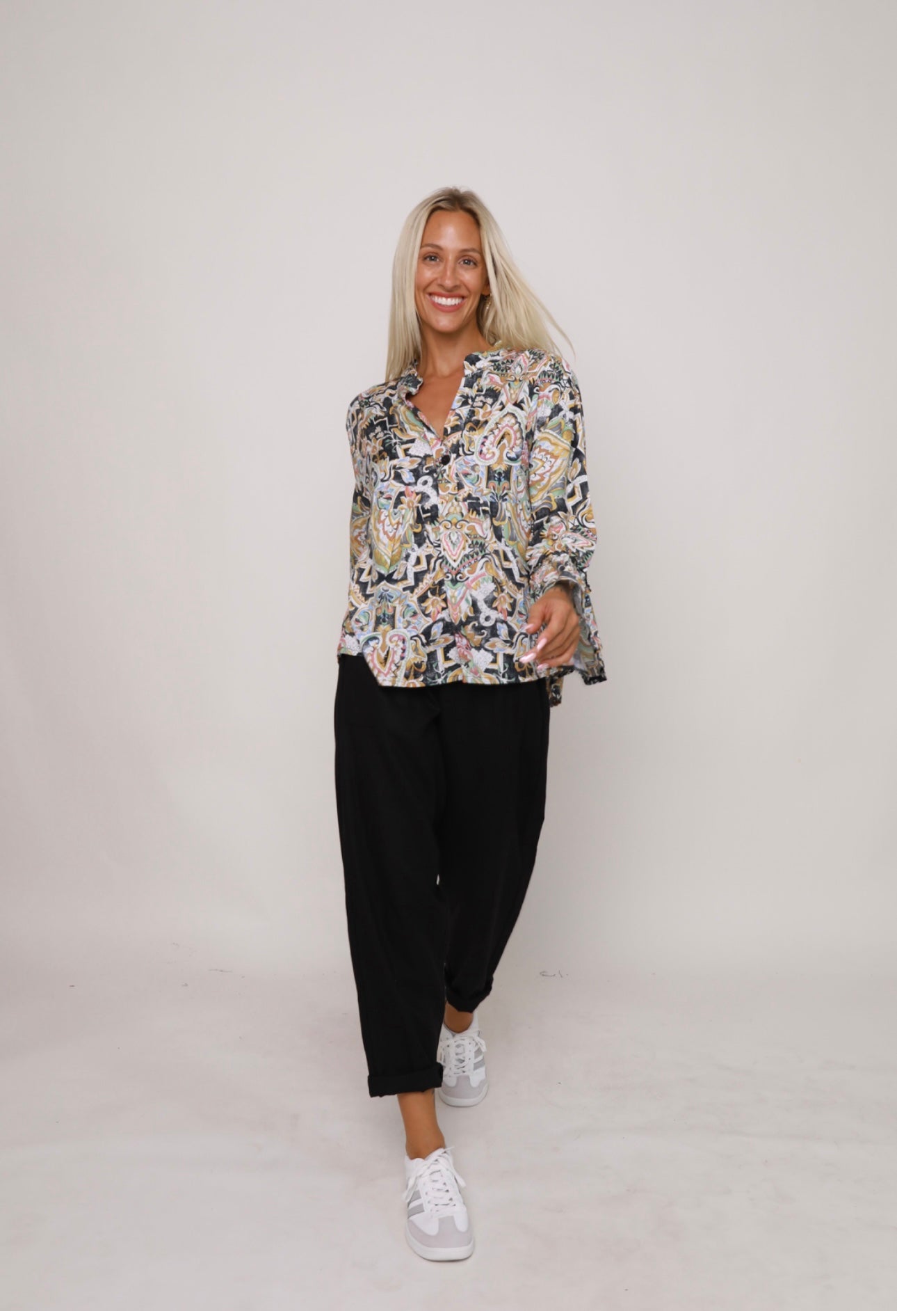 Carbon the Label - Perla Longlined Shirt - Black print