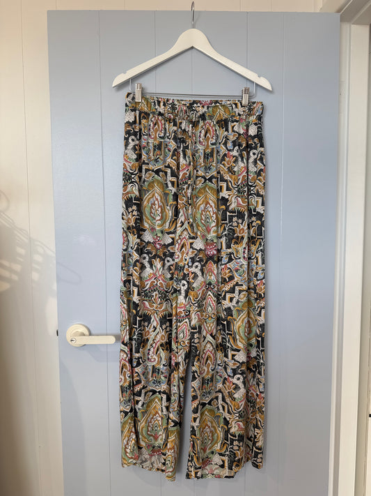 Carbon the Label - Perla Drawstring Pant - Black Print