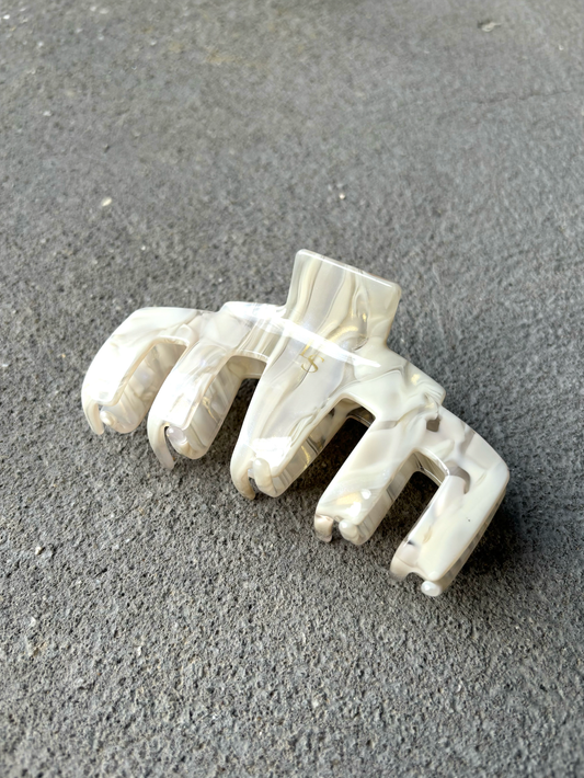 NEW IN L&S Logo Hair Claw Clips White